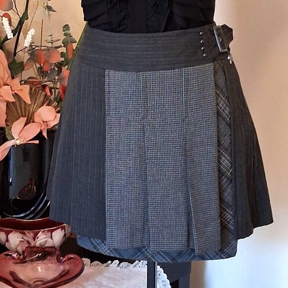 NWT DEPT Pleated Gray Mini High Waist Short Skirt Women’s Fall Winter Skirts - Picture 2 of 12